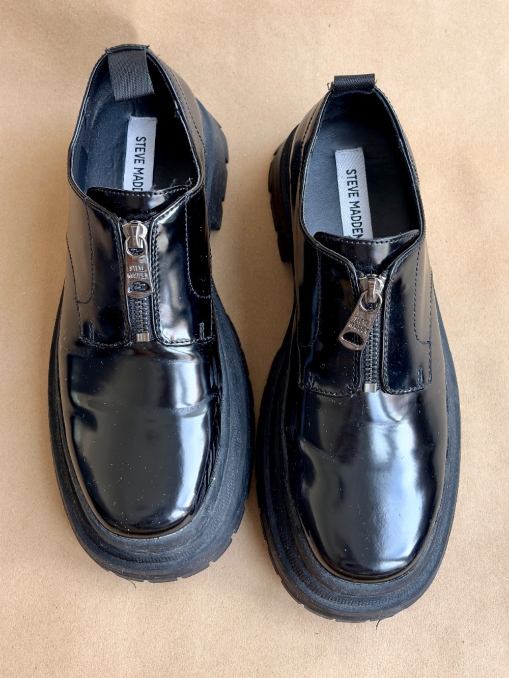 Steve Madden chunky platform zip up black patent loafers. Unisex 7 - Picture 2 of 7